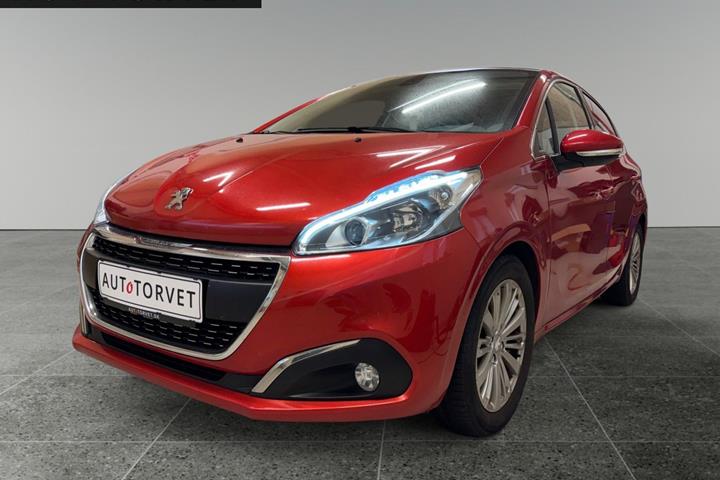 Rød Peugeot 208 fra 2019