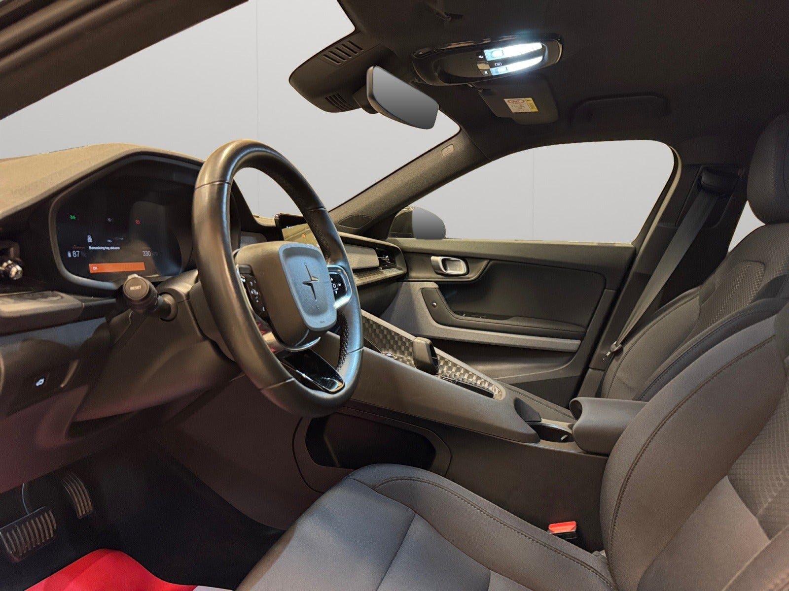 Sort Polestar 2 fra 2023