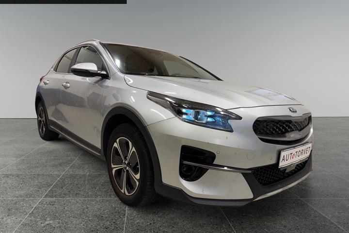 Sølv Kia XCeed fra 2020