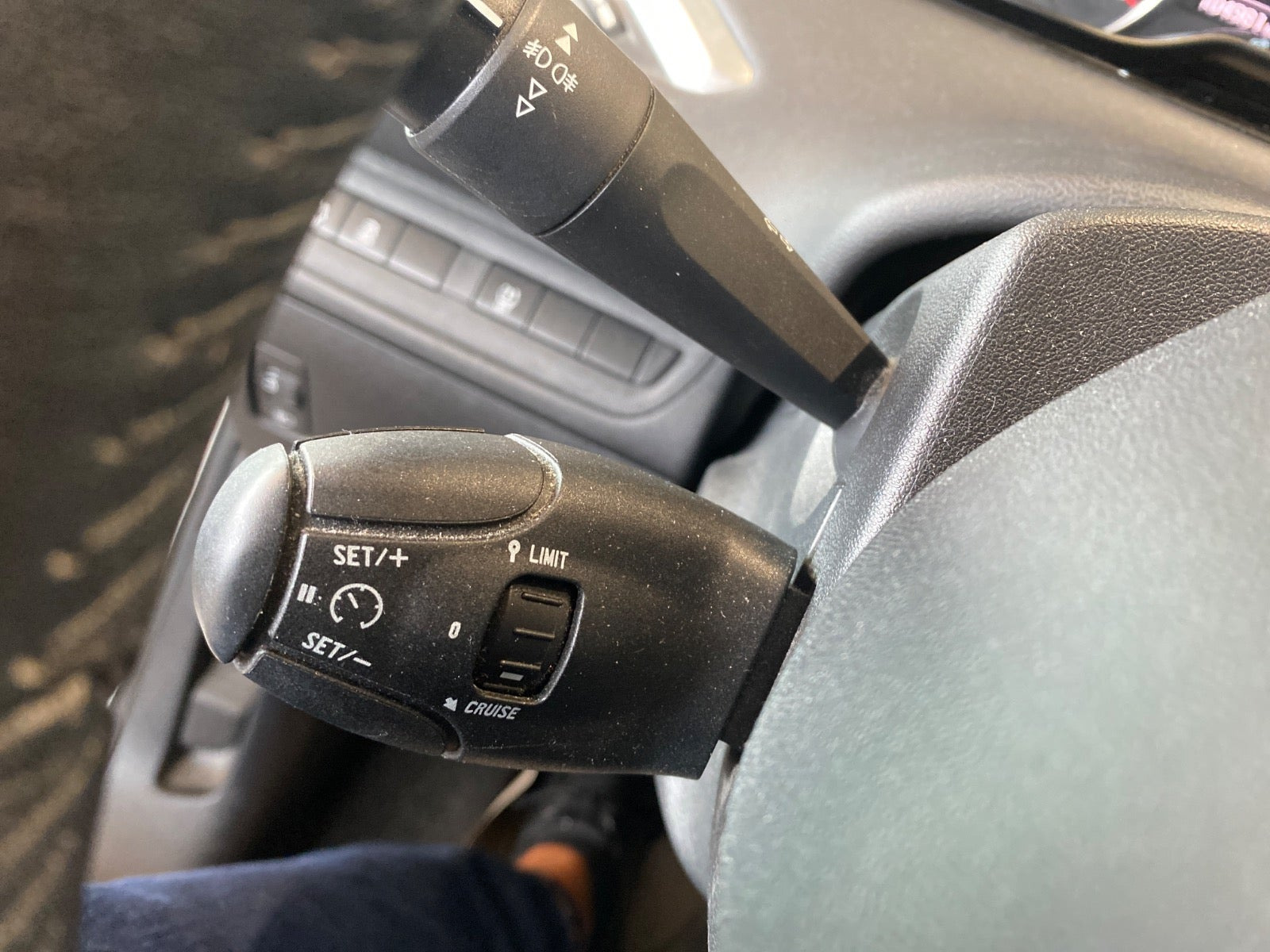 Hvid Peugeot 208 fra 2014