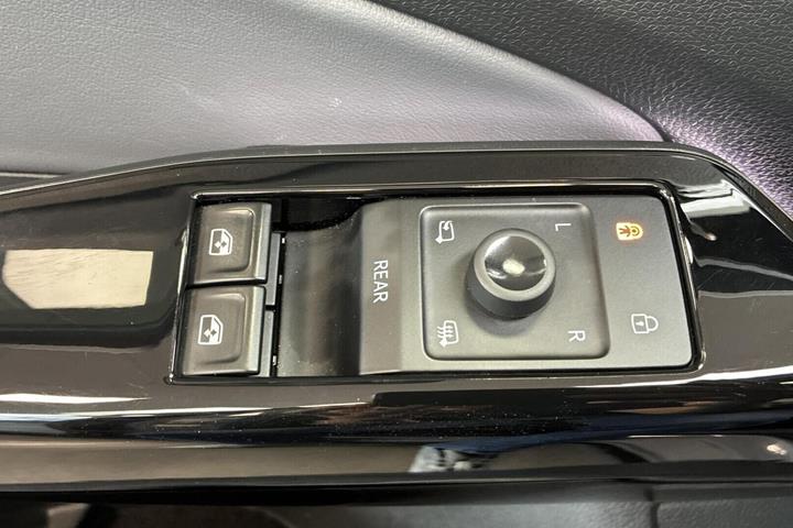 Grå VW ID.4 fra 2023