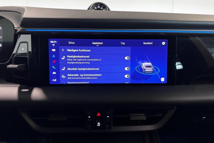 undefined Porsche Macan 4 fra 2025