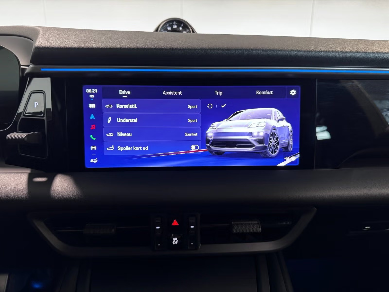 undefined Porsche Macan 4 fra 2025