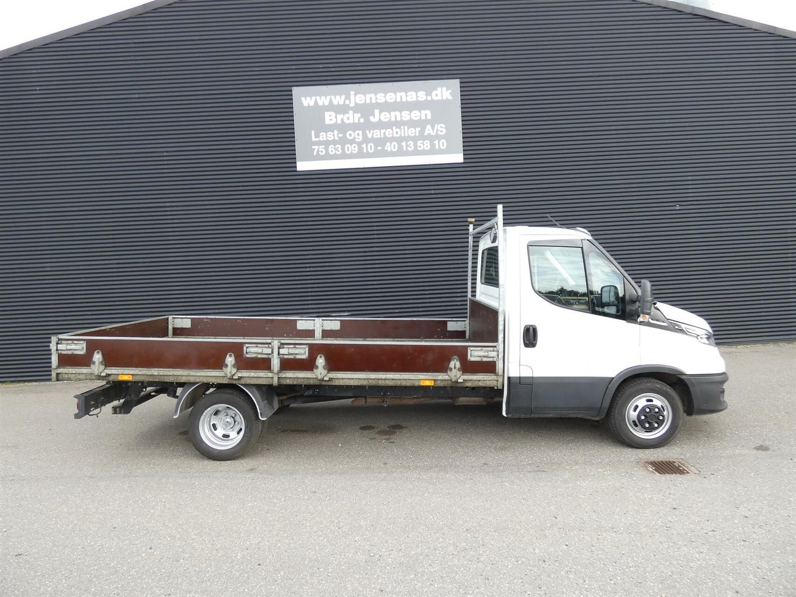 Hvid Iveco Daily fra 2023