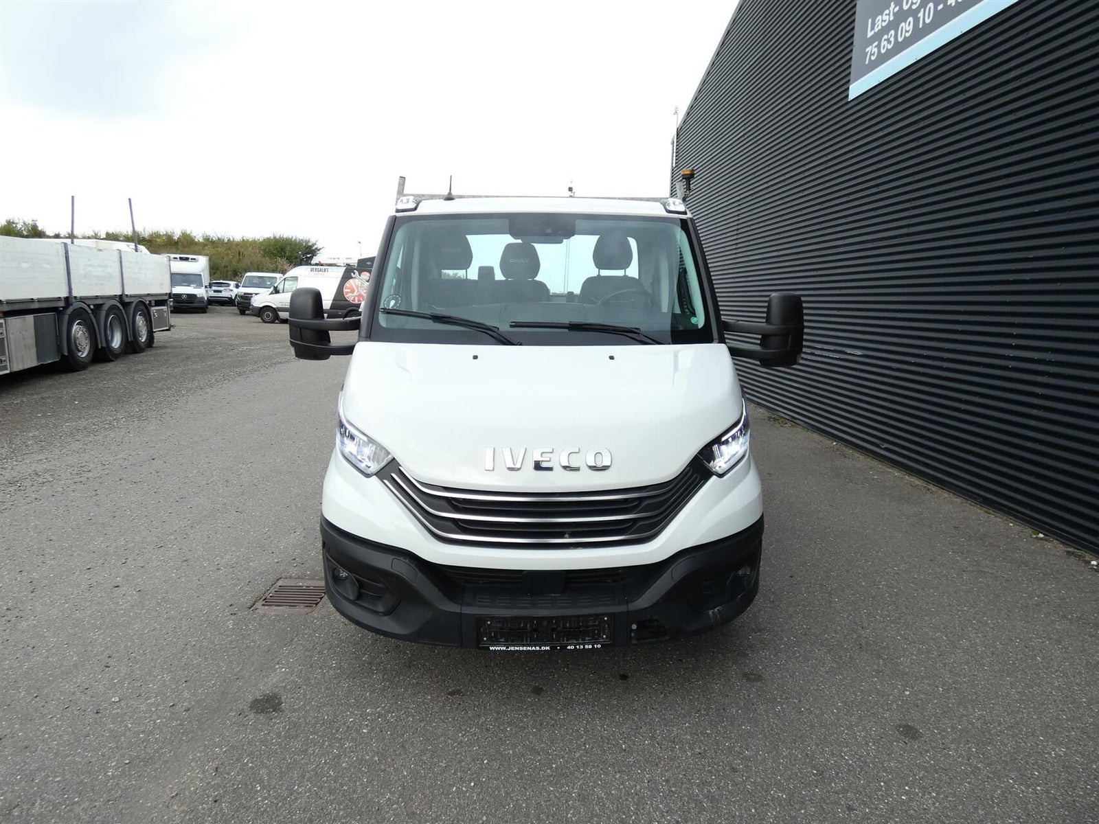 Hvid Iveco Daily fra 2023