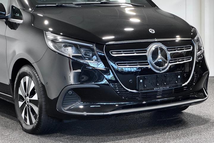 Sort Mercedes EQV300 fra 2024
