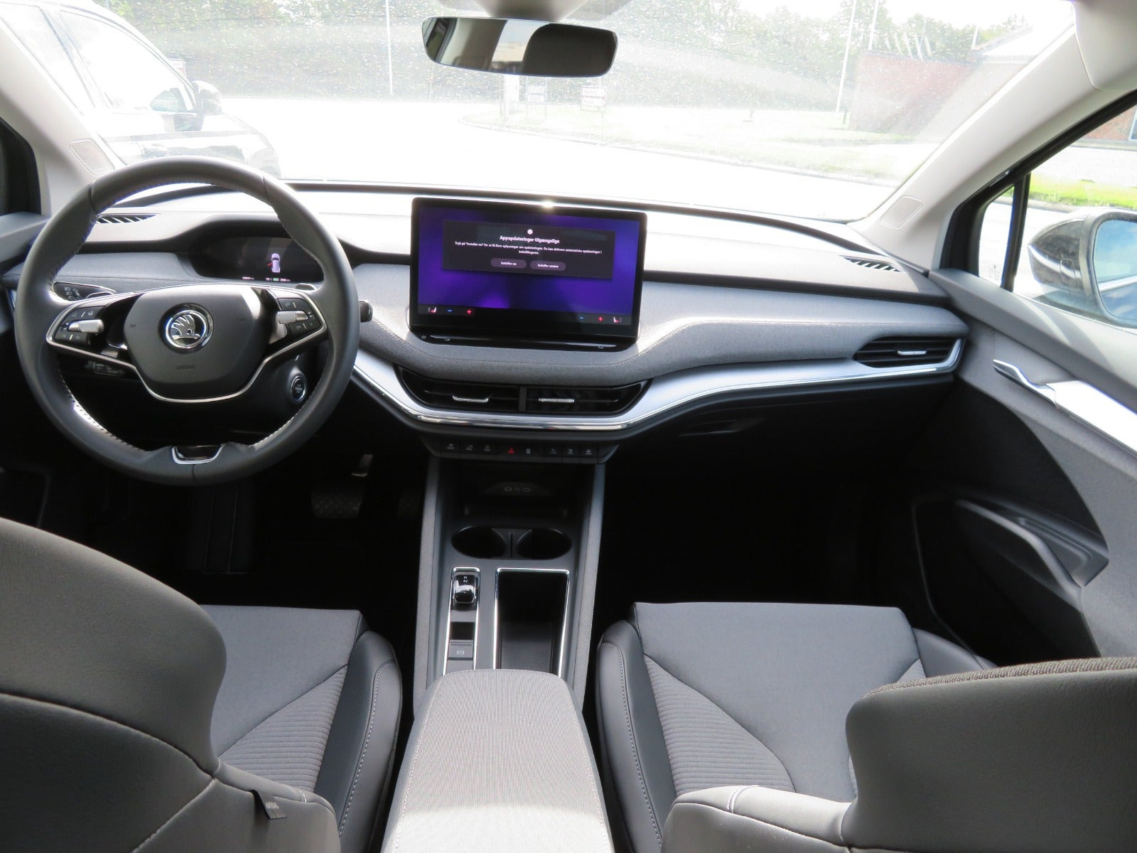Sort Skoda Enyaq fra 2025