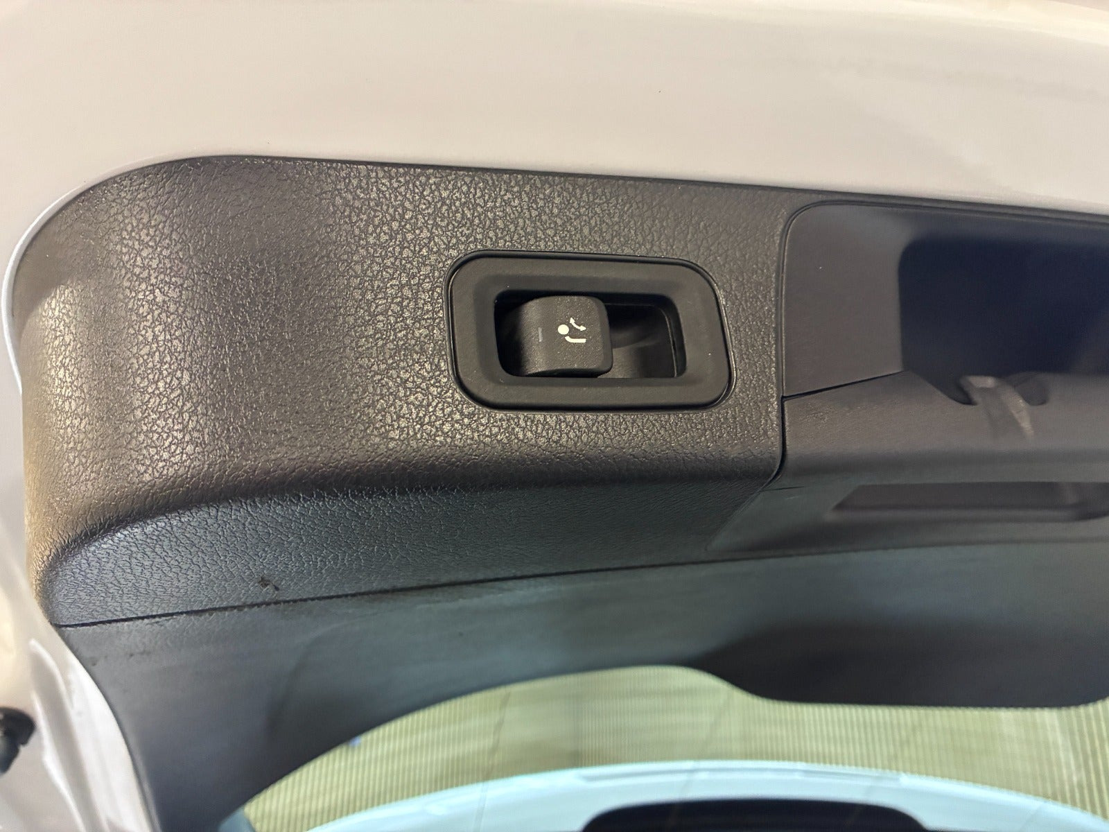 Hvid Mercedes GLB220 d fra 2020