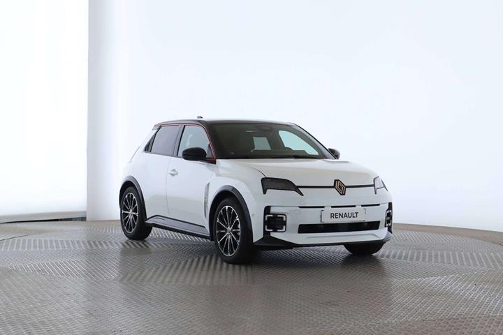 Hvid Renault 5 E-Tech fra 2025