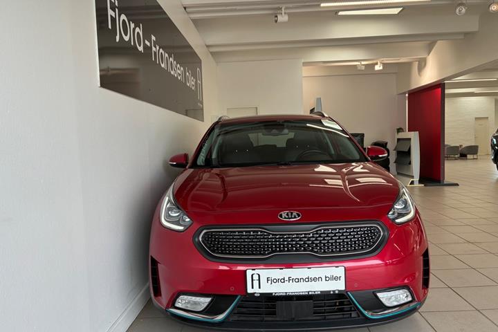 Rød Kia Niro fra 2019