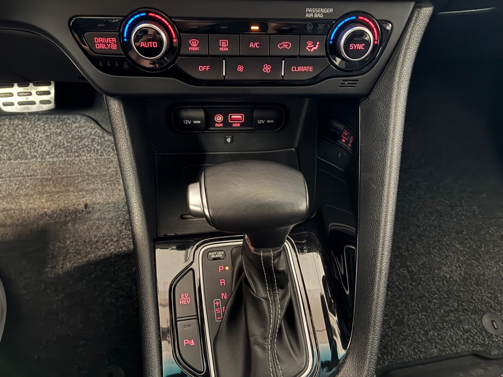 Rød Kia Niro fra 2019