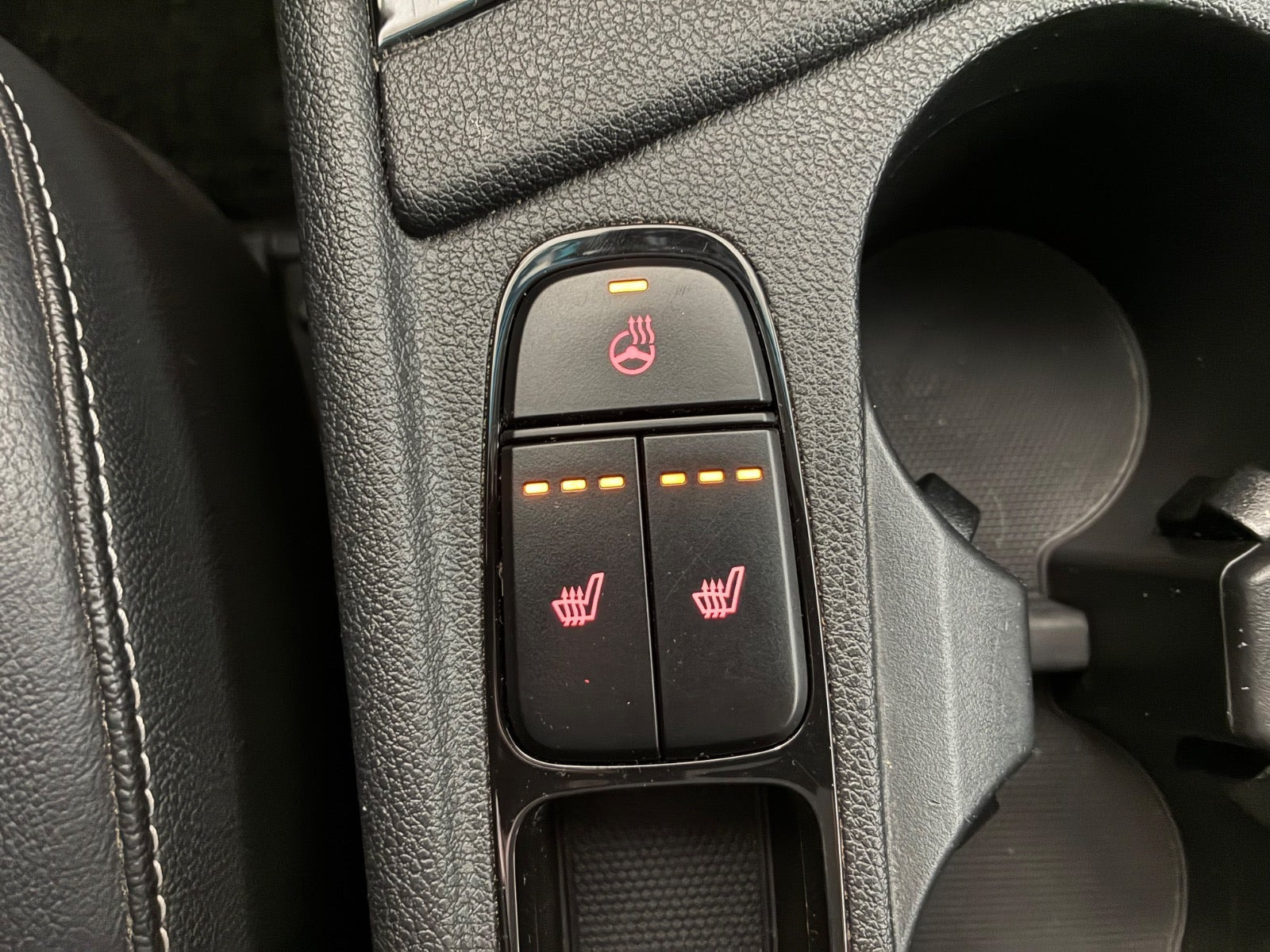 Rød Kia Niro fra 2019
