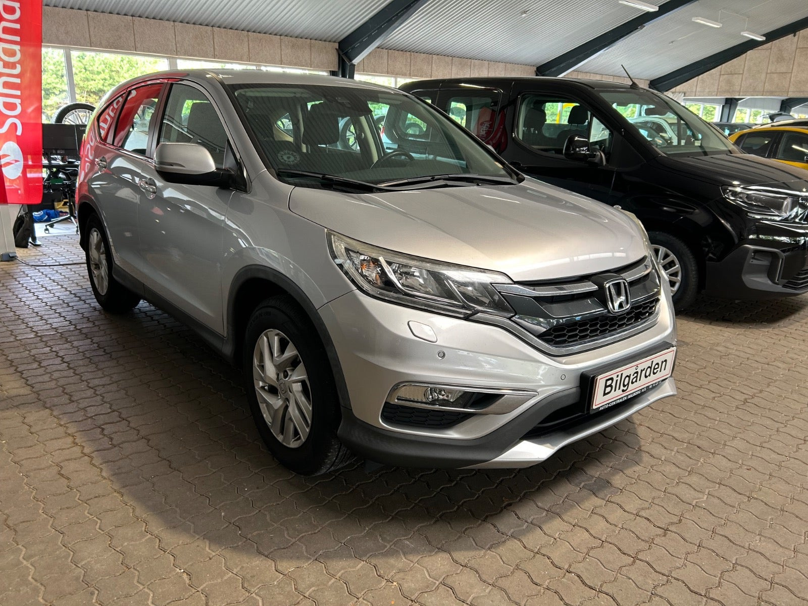 Sølv Honda CR-V fra 2015