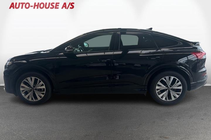 Sort Audi Q4 e-tron fra 2024