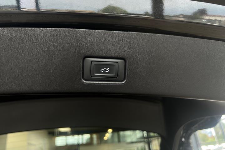 Sort Audi Q4 e-tron fra 2024