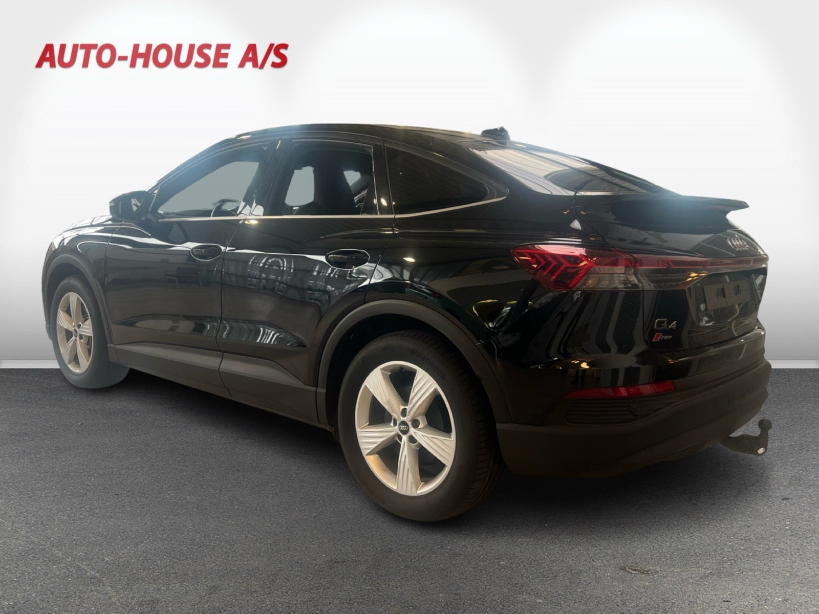Sort Audi Q4 e-tron fra 2024