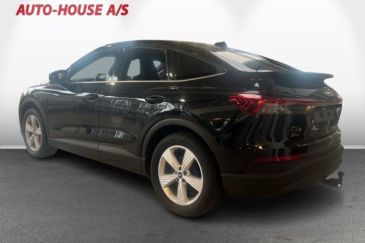 Sort Audi Q4 e-tron fra 2024