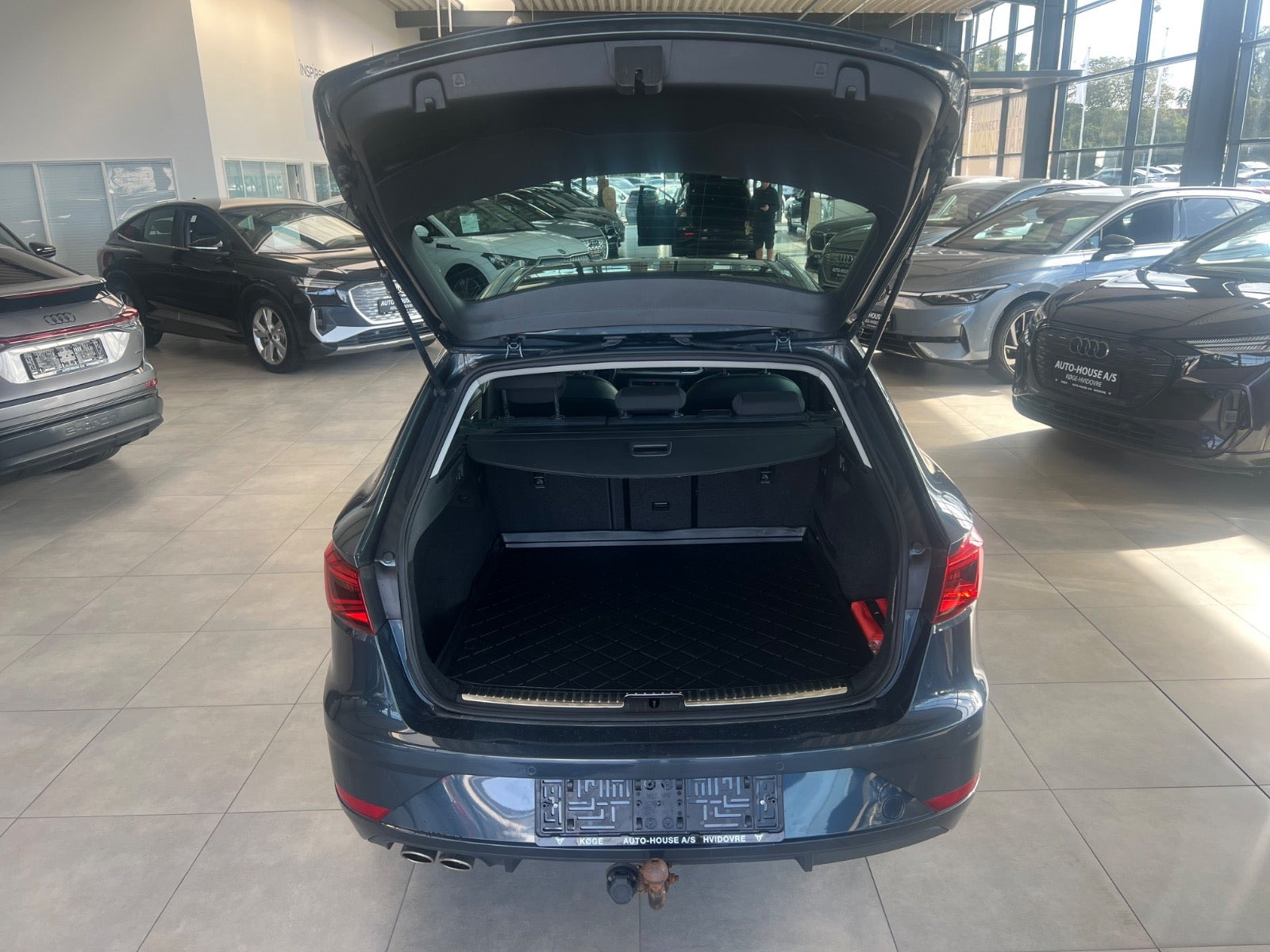 Grå Seat Leon fra 2019