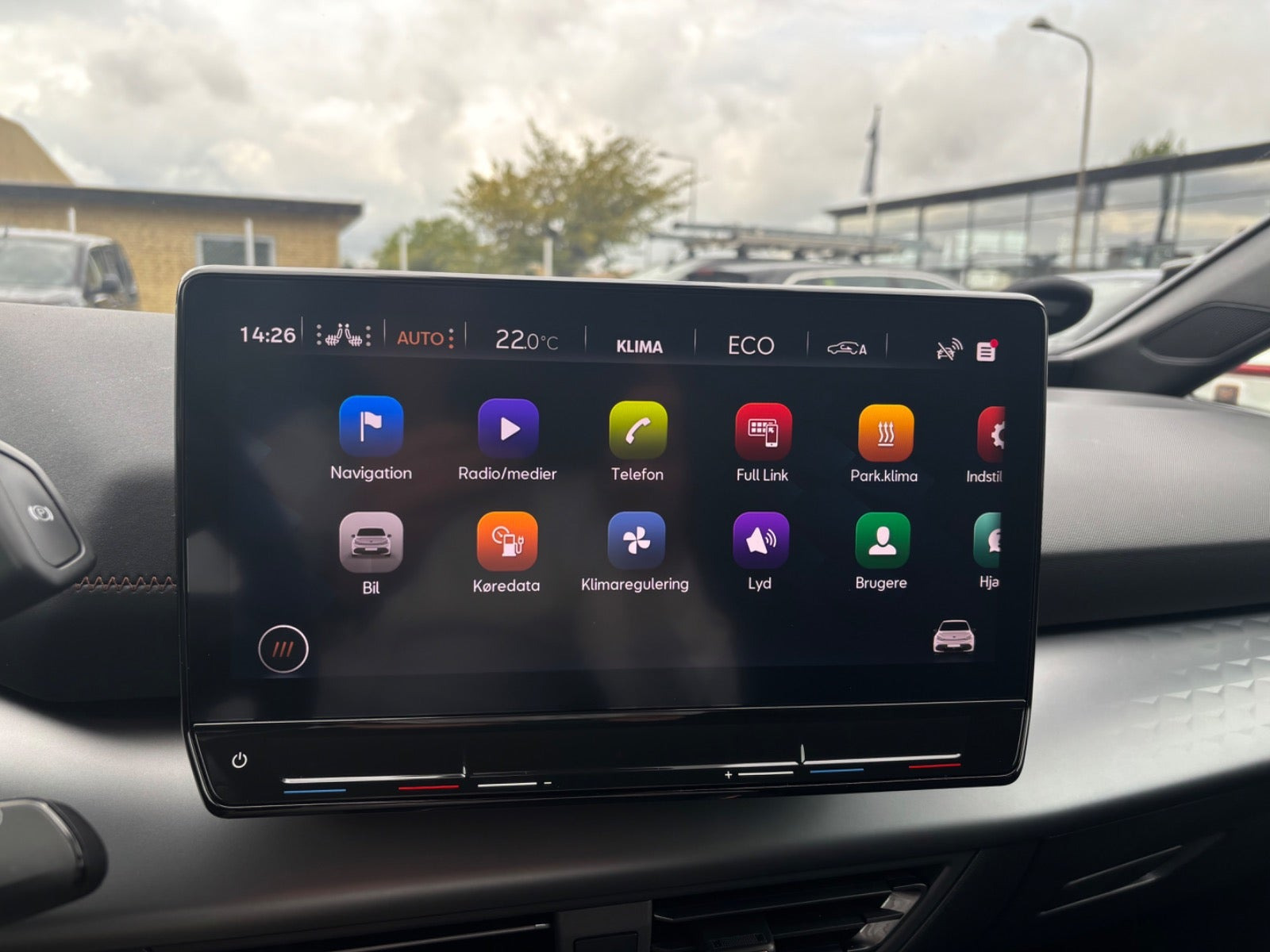 Grå Cupra Born fra 2023
