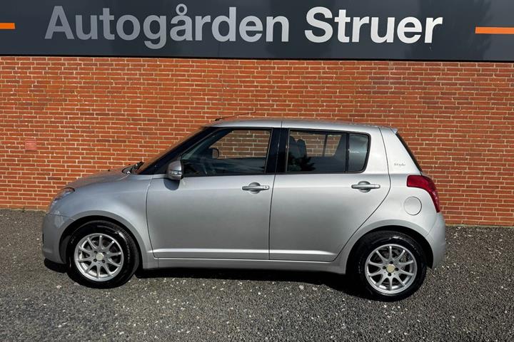 undefined Suzuki Swift fra 2011