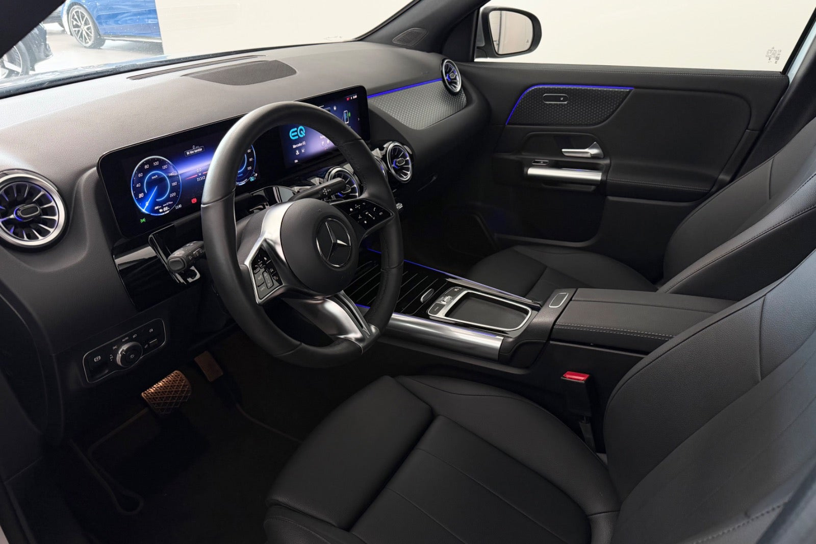 Sølv Mercedes EQA250+ fra 2026