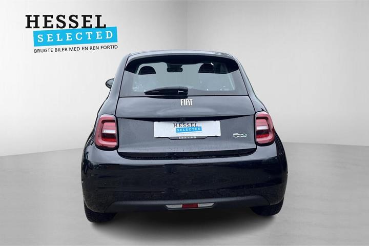 Sort Fiat 500e fra 2024