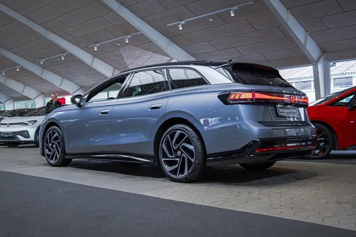 Grå VW ID.7 fra 2026