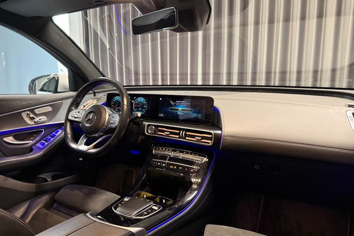 Hvid Mercedes EQC400 fra 2021