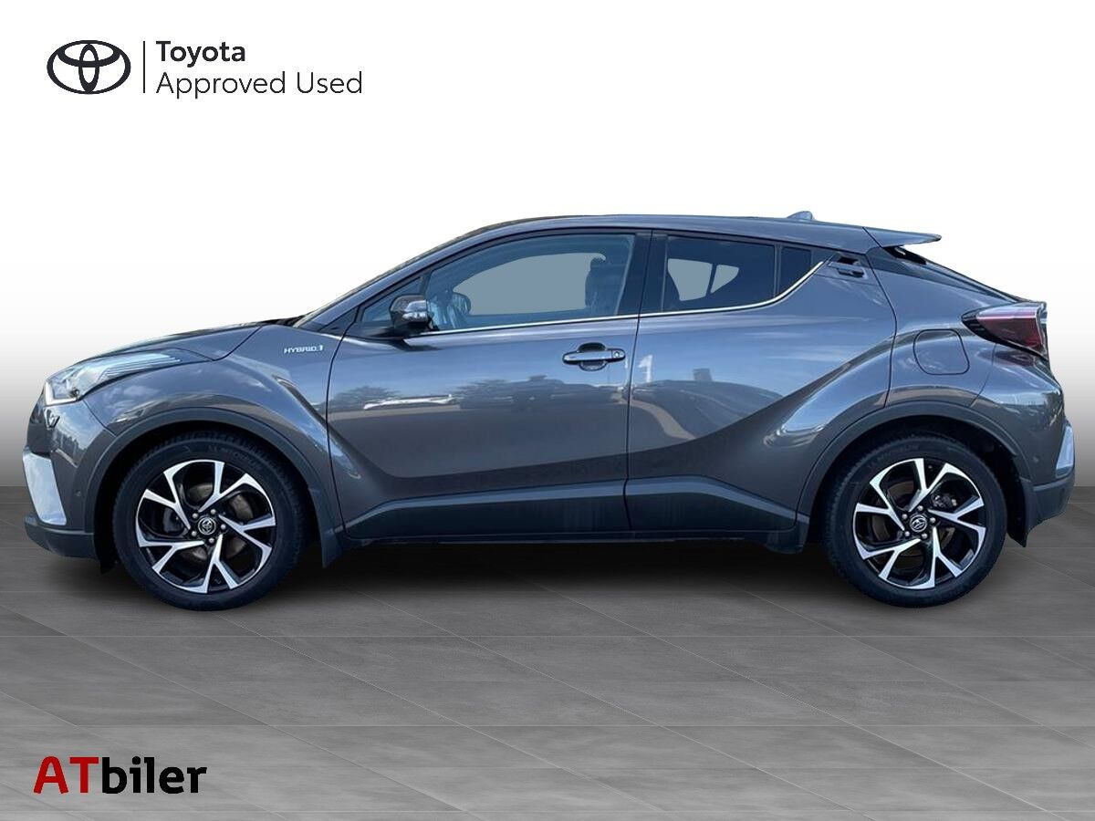 Sort Toyota C-HR fra 2019