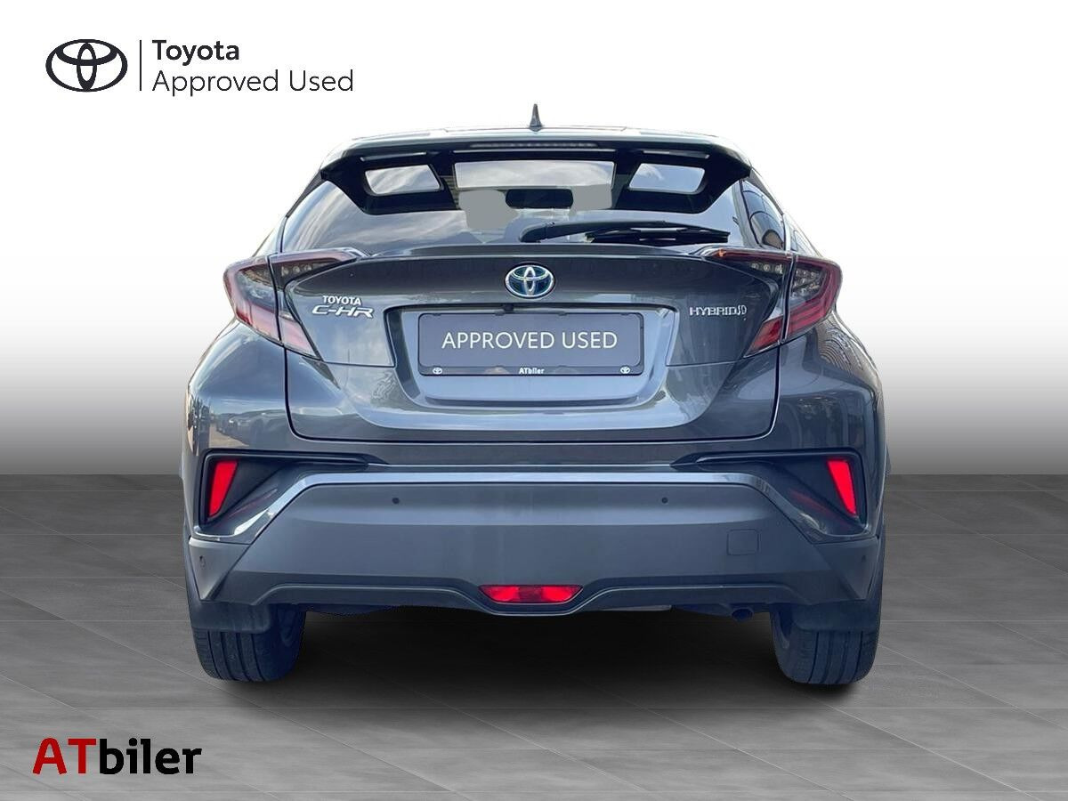 Sort Toyota C-HR fra 2019