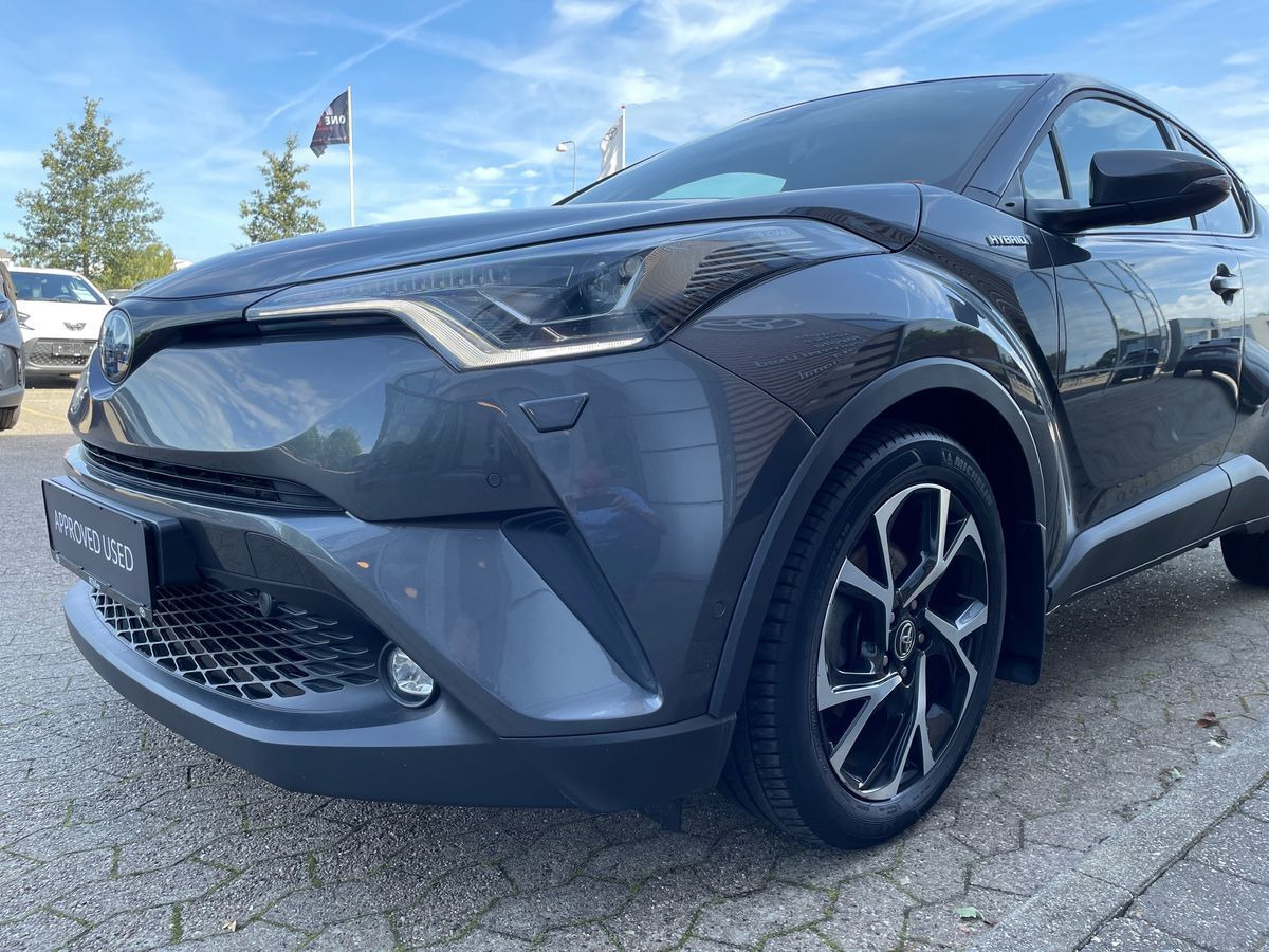 Sort Toyota C-HR fra 2019