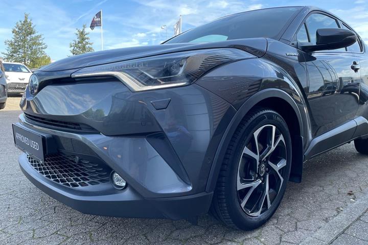 Sort Toyota C-HR fra 2019
