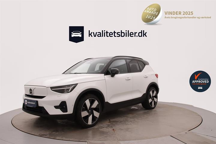 Hvid Volvo XC40 fra 2023