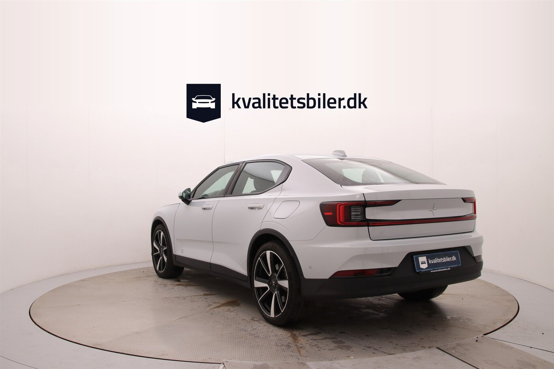 Sølv Polestar 2 fra 2023