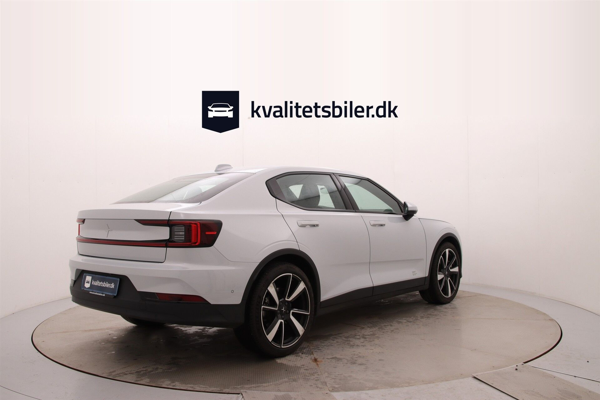 Sølv Polestar 2 fra 2023