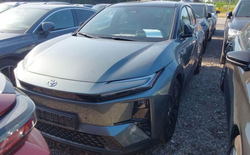 Toyota C-HR+ EL Executive Panorama AWD 343HK 5d Aut.