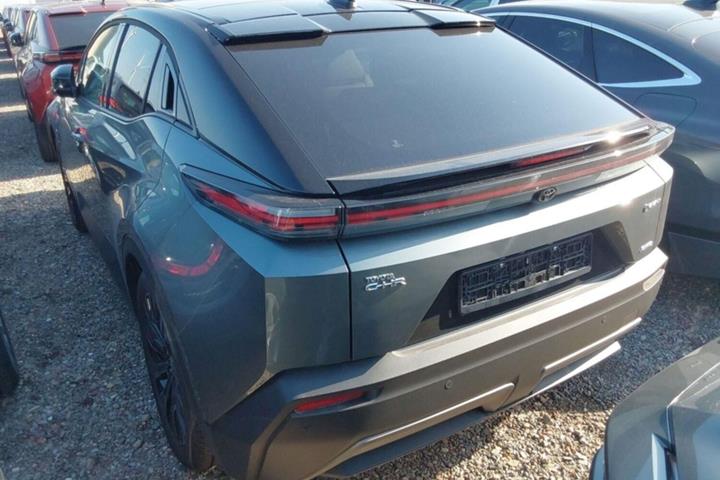 Sort Toyota C-HR+ fra 2026