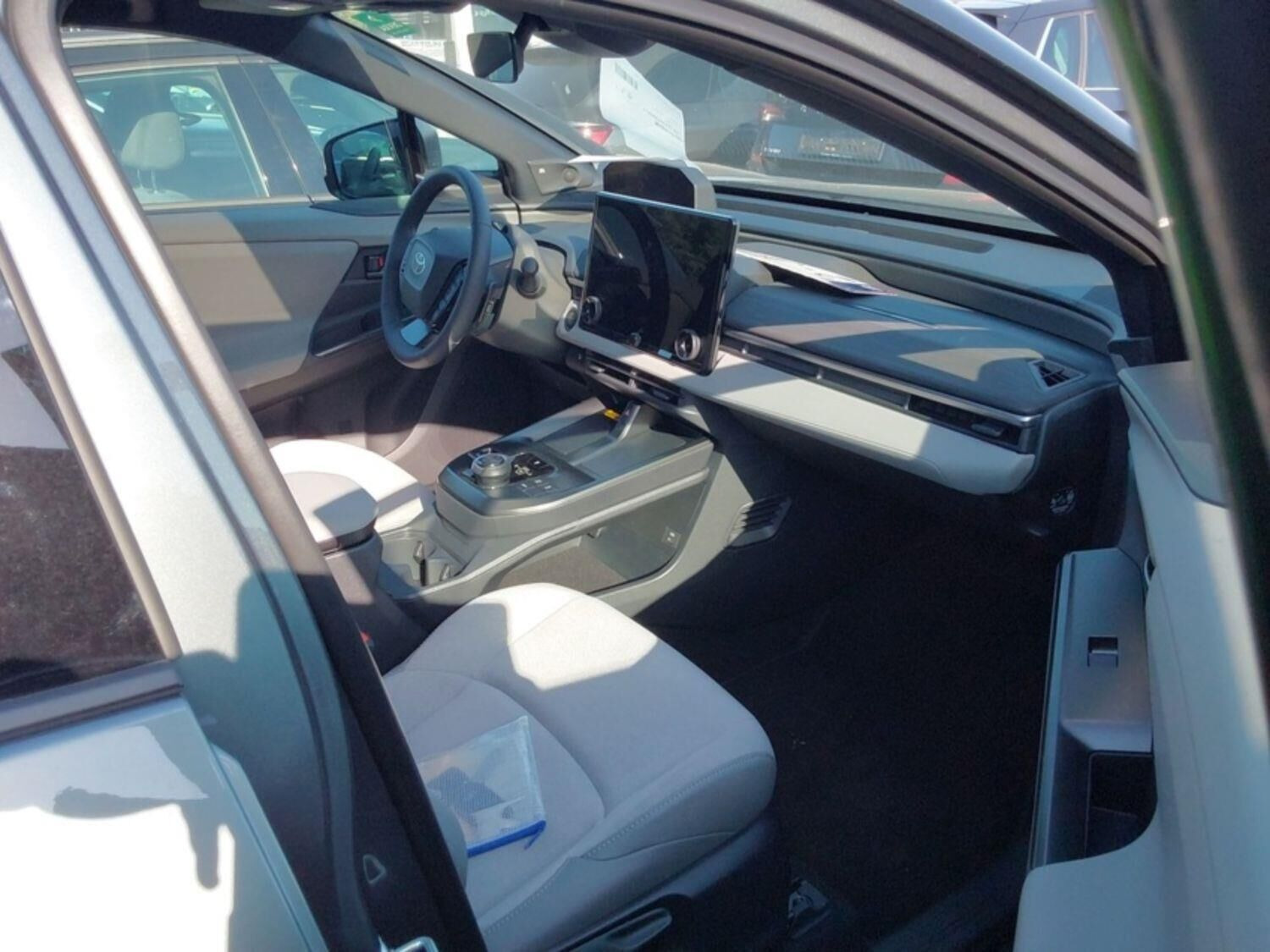 Sort Toyota C-HR+ fra 2026