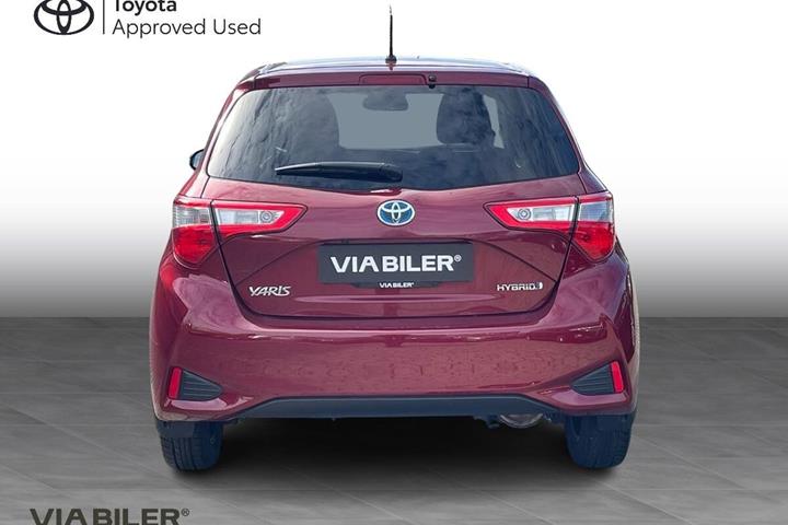 Rød Toyota Yaris fra 2017
