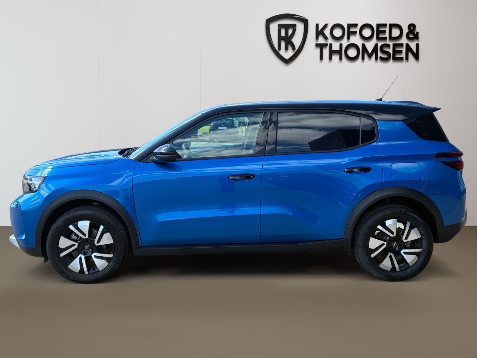 Blå Opel Frontera fra 2025