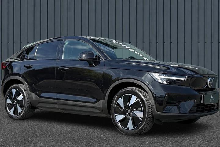 Sort Volvo C40 fra 2024