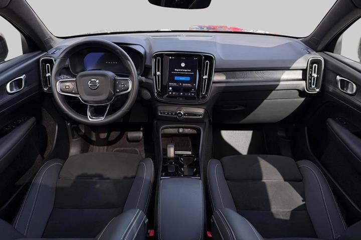 Sort Volvo C40 fra 2024