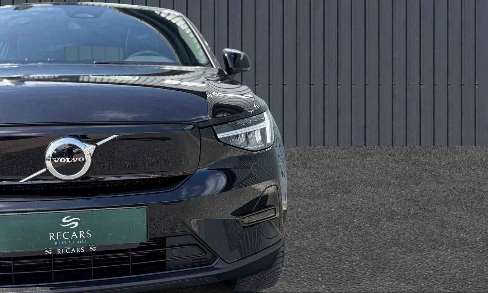 Sort Volvo C40 fra 2024