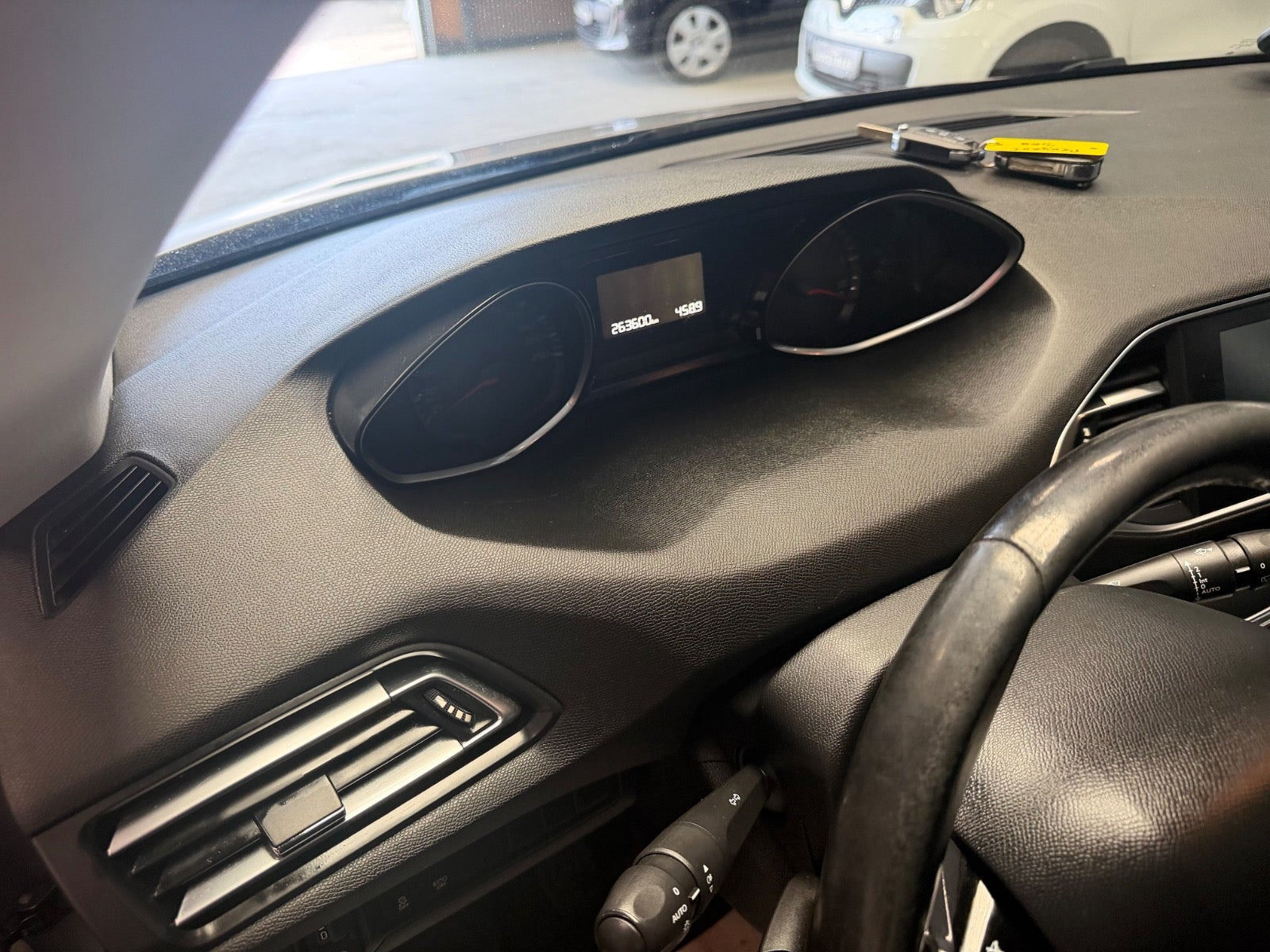 undefined Peugeot 308 fra 2015