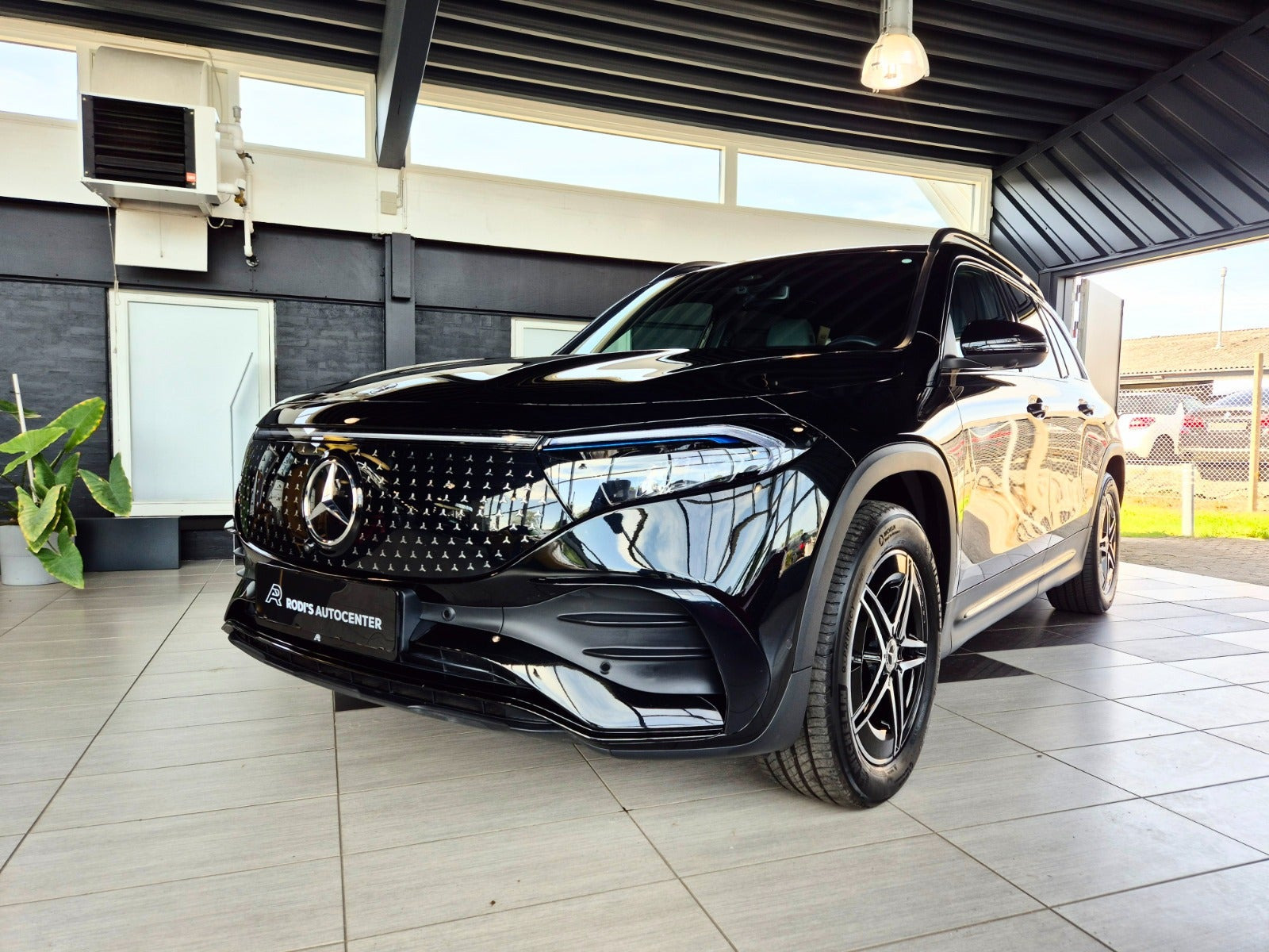 Mercedes EQB250+ AMG Premium