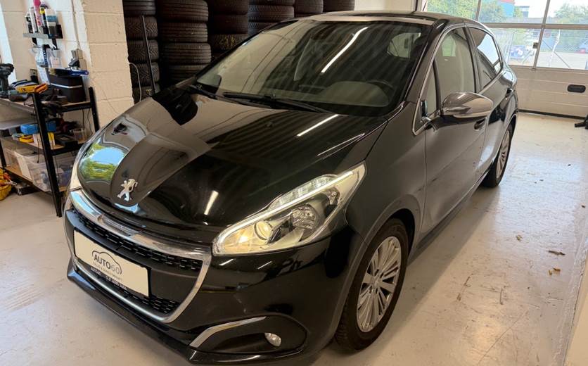 Peugeot 208 1,5 BlueHDi 100 Prestige Sky