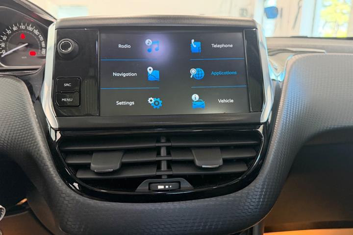 Sort Peugeot 208 fra 2019