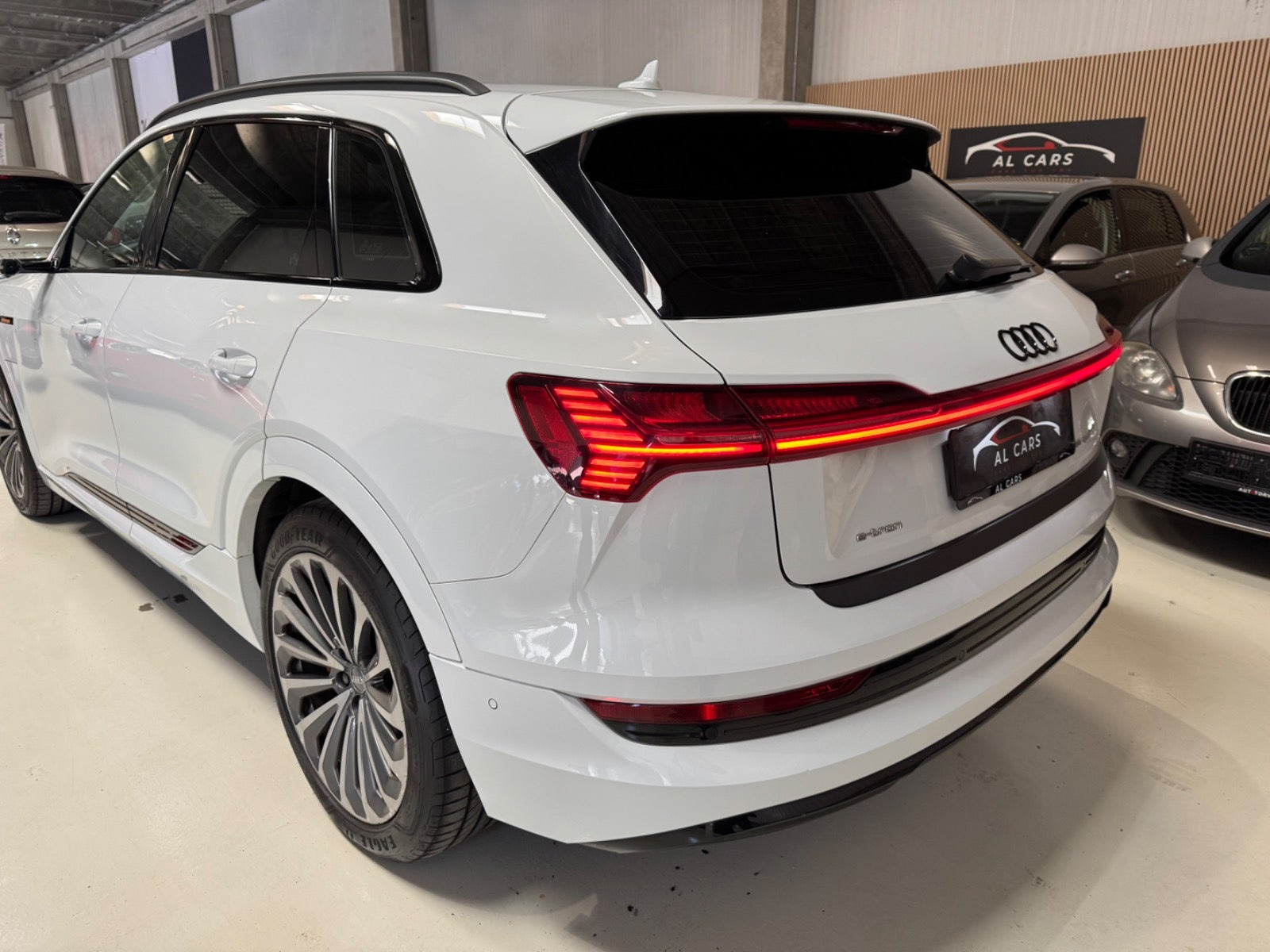 undefined Audi e-tron fra 2019