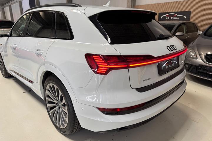 undefined Audi e-tron fra 2019