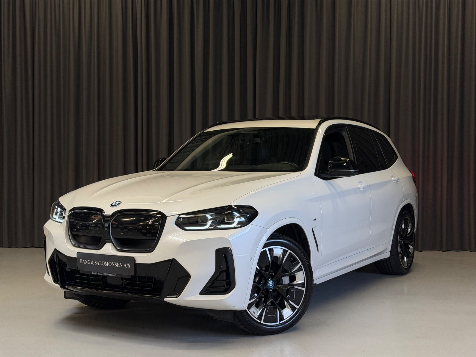 BMW iX3 Charged Plus M-Sport